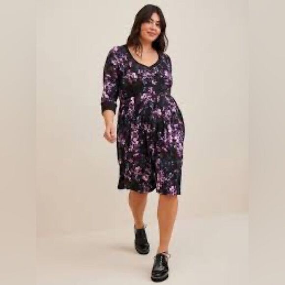 Torrid Womens Mini Supersoft Stretch Push V-Neck Skater Dress Size 1 - Picture 1 of 13